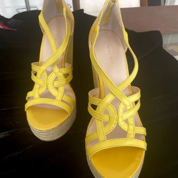 Summer Wedges - Picture 2 of 4